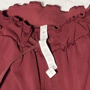 Lulu Dance Joggers Burgundy color size 0